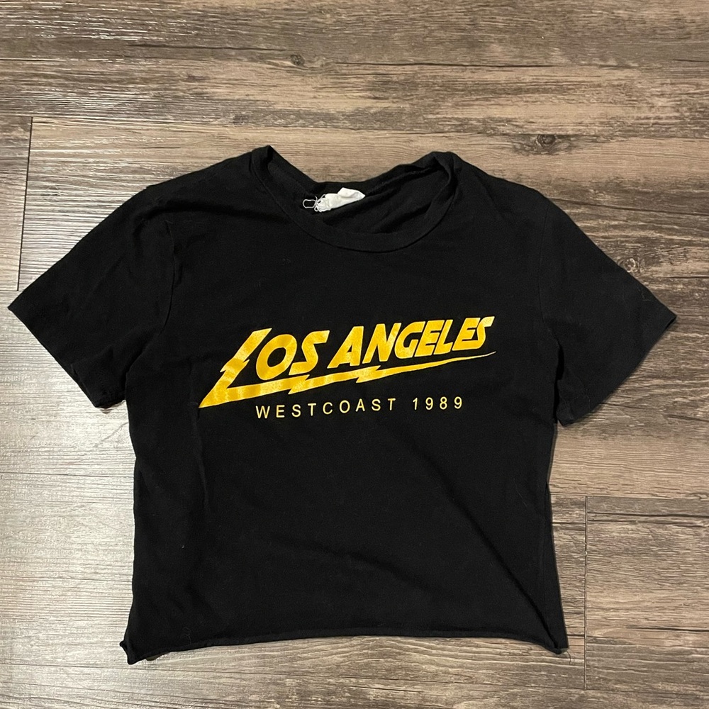 🖤BLACK GRAPHIC LA CROP TOP🖤